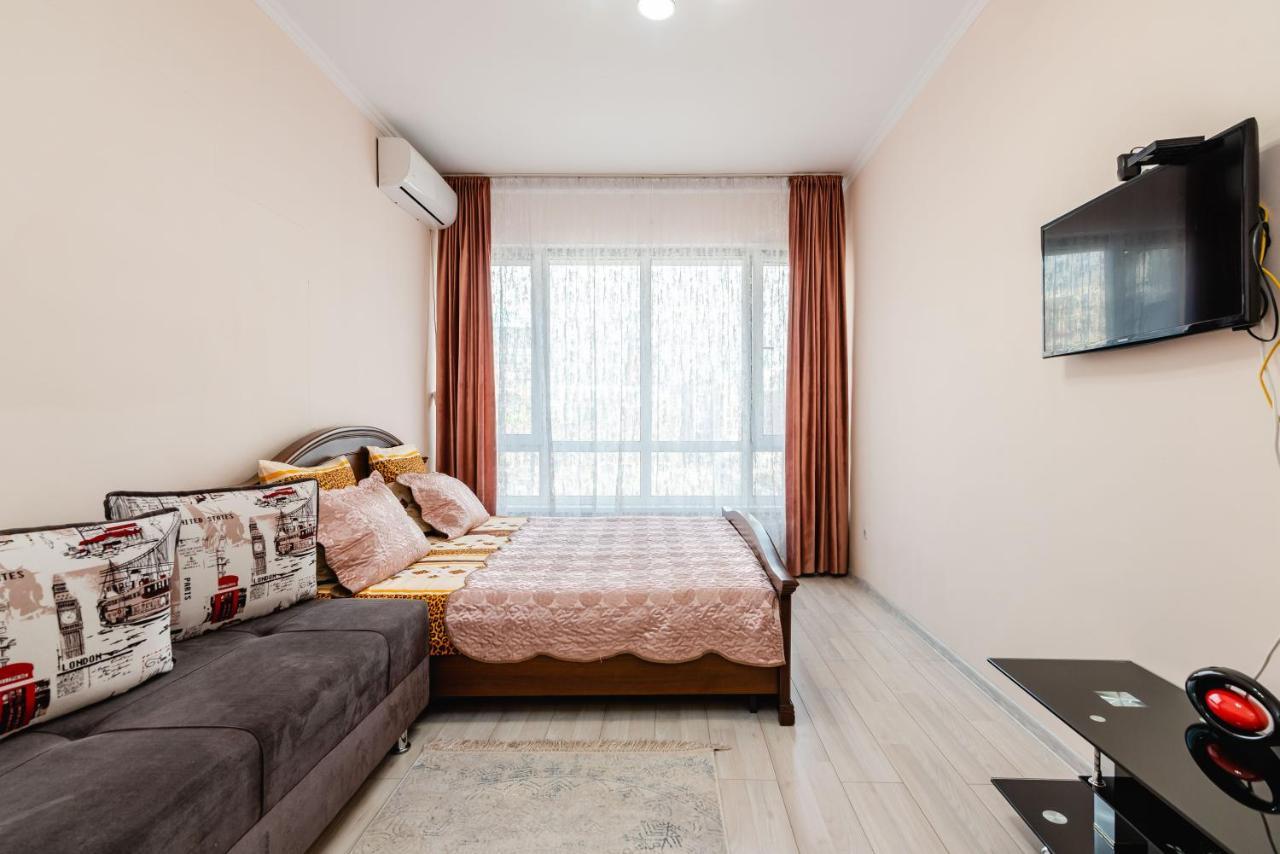 Element, 157 Apartment Almaty Luaran gambar